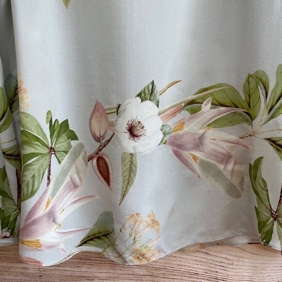 AMANDA UPRICHARD 100% SILK TOP IN STUNNING FLORAL PRINT - Picture 3 of 8